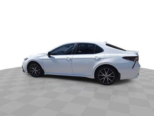 Ice 2024 Toyota Camry SE