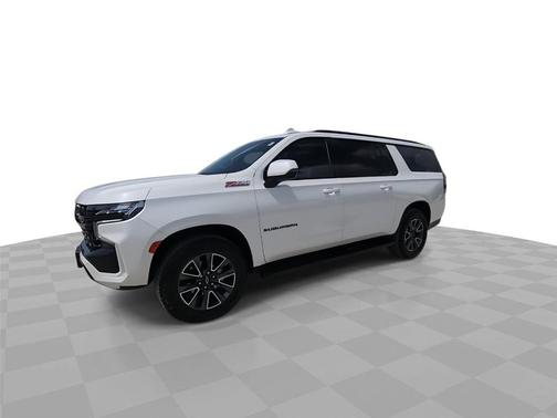 Iridescent Pearl Tricoat 2023 Chevrolet Suburban Z71