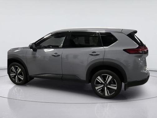 Boulder Gray Metallic 2025 Nissan Rogue SL