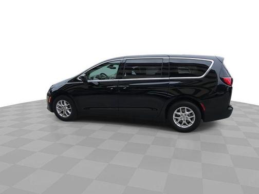Diamond Black 2024 Chrysler Voyager LX