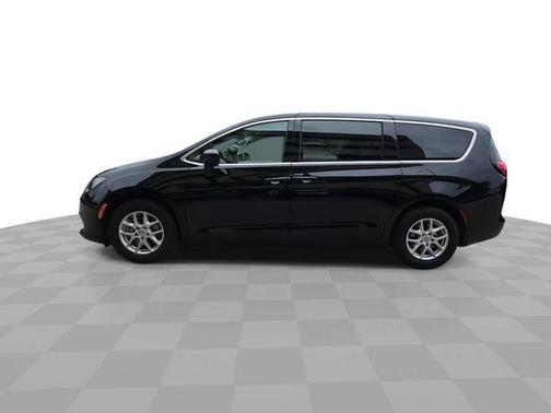 Diamond Black 2024 Chrysler Voyager LX