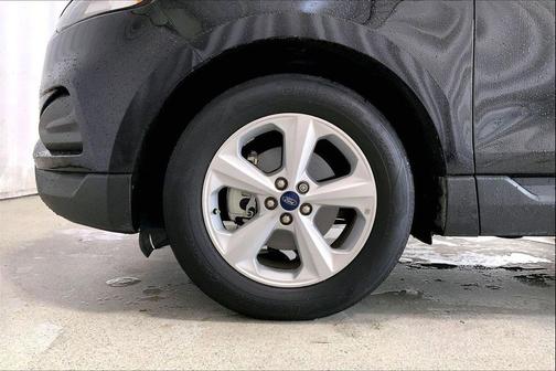 Agate Black 2020 Ford Edge SE