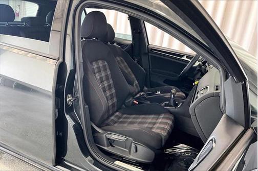 2016 Volkswagen Golf GTI 2.0T S 4-Door