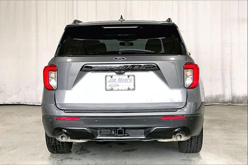 Carbonized Gray Metallic 2023 Ford Explorer ST-Line