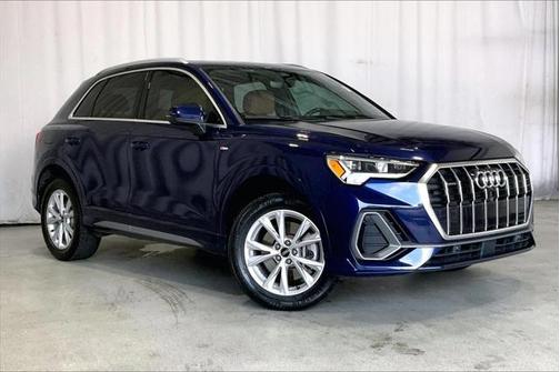 2022 Audi Q3 45 S line Premium Plus