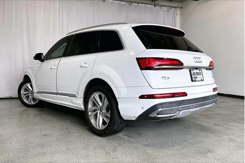 2021 Audi Q7 45 Premium Plus