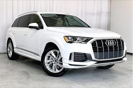 2021 Audi Q7 45 Premium Plus