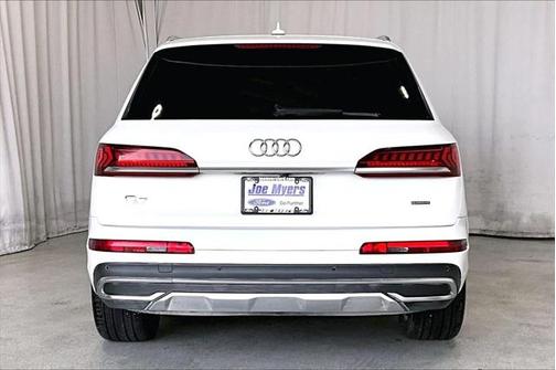 2021 Audi Q7 45 Premium Plus