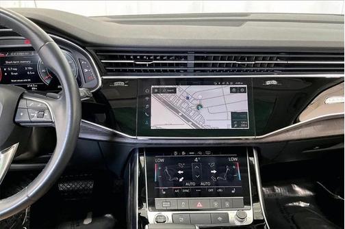 2021 Audi Q7 45 Premium Plus