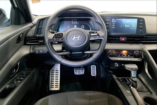 2025 Hyundai ELANTRA Sport
