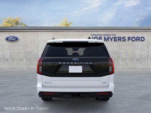Star White Metallic Tri-Coat 2026 Ford Expedition Max Active 4x2