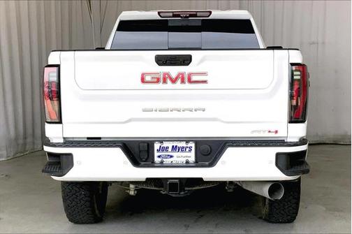 2024 GMC Sierra 2500 AT4