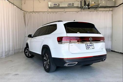 2024 Volkswagen Atlas 2.0T SE