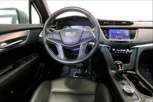 Argent Silver Metallic 2023 Cadillac XT5 Luxury