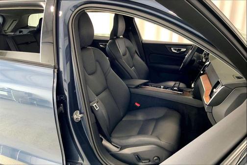 Denim Blue Metallic 2025 Volvo V60 Cross Country Plus, B5 AWD Gas (mild hybrid)