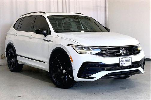 Opal White Pearl 2023 Volkswagen Tiguan 2.0T SE R-Line Black