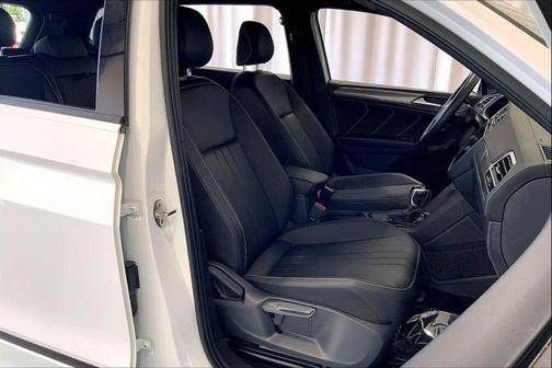 Opal White Pearl 2023 Volkswagen Tiguan 2.0T SE R-Line Black
