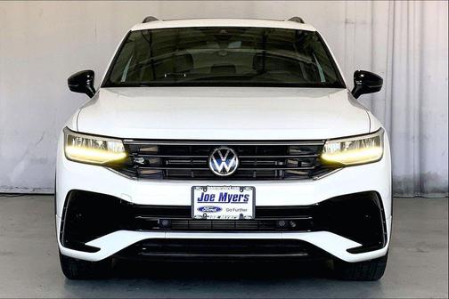 Opal White Pearl 2023 Volkswagen Tiguan 2.0T SE R-Line Black