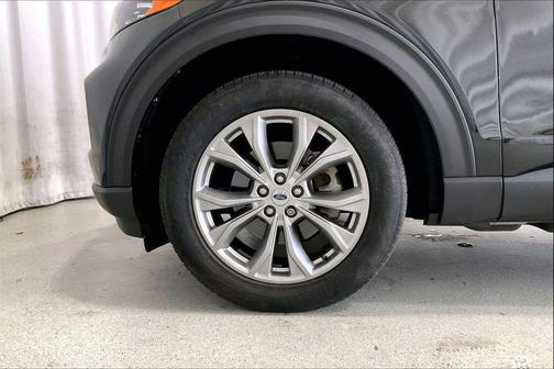 Agate Black Metallic 2023 Ford Explorer XLT