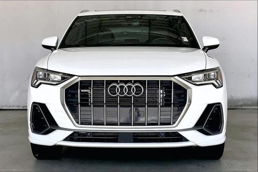 2023 Audi Q3 Premium 45 TFSI S line quattro Tiptronic