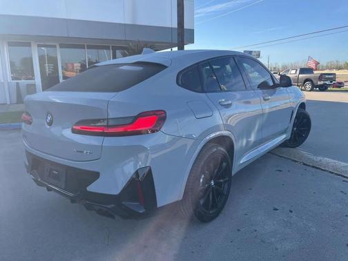 2022 BMW X4 xDrive30i