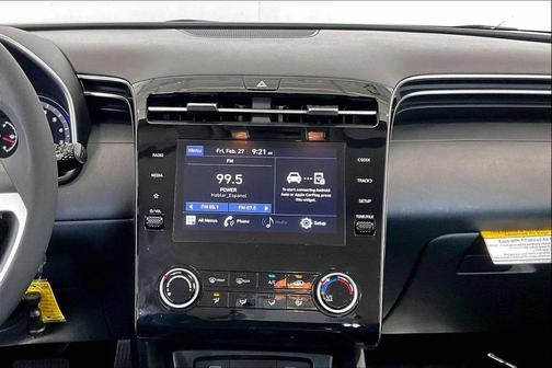 2023 Hyundai TUCSON SE