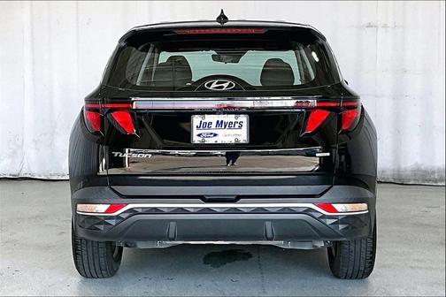 2023 Hyundai TUCSON SE