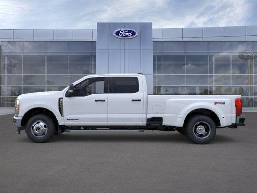 Oxford White 2026 Ford F-350 XLT