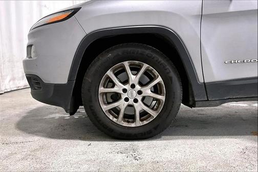 2017 Jeep Cherokee Sport