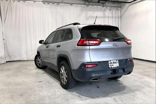 2017 Jeep Cherokee Sport