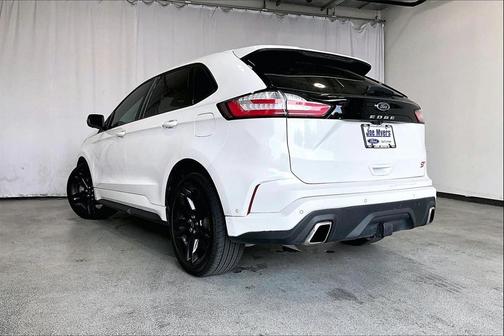 2021 Ford Edge ST