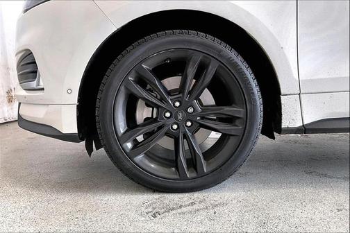 2021 Ford Edge ST