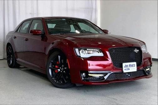 2023 Chrysler 300 C