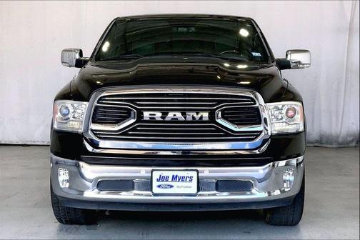 Brilliant Black Crystal Pearlcoat 2018 RAM 1500 Longhorn