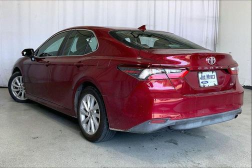 Ruby Flare Pearl 2022 Toyota Camry LE
