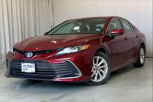 Ruby Flare Pearl 2022 Toyota Camry LE