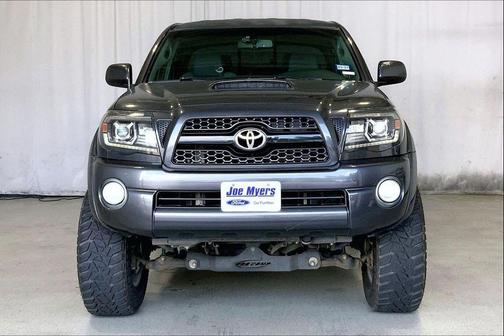 Magnetic Gray Metallic 2011 Toyota Tacoma Double Cab