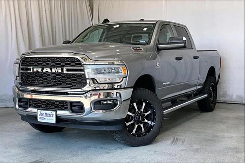 2019 RAM 2500 Tradesman Crew Cab 4x4 6'4' Box