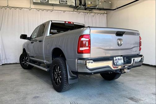 2019 RAM 2500 Tradesman Crew Cab 4x4 6'4' Box