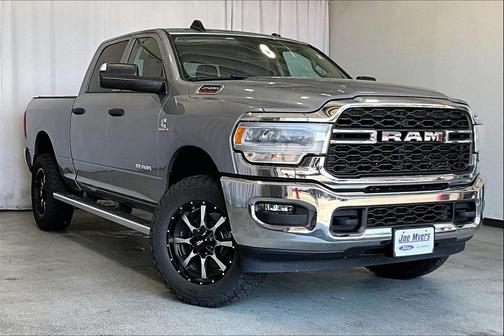 2019 RAM 2500 Tradesman Crew Cab 4x4 6'4' Box