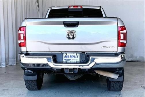 2019 RAM 2500 Tradesman Crew Cab 4x4 6'4' Box