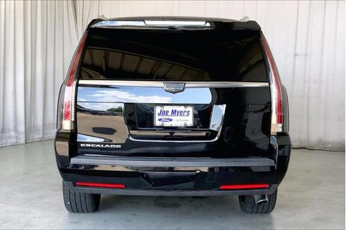 2016 Cadillac Escalade ESV Premium