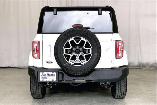 Oxford White 2024 Ford Bronco Outer Banks