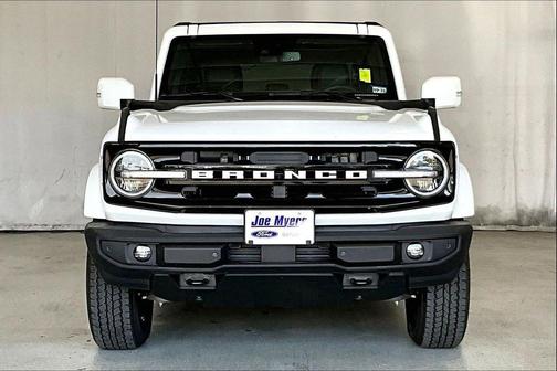 Oxford White 2024 Ford Bronco Outer Banks