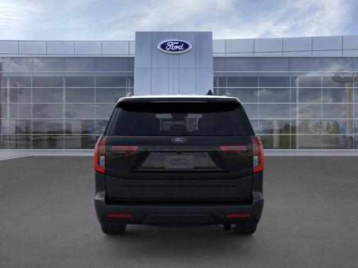 Agate Black Metallic 2026 Ford Expedition Platinum