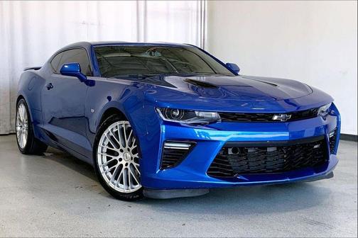 Hyper Blue Metallic 2017 Chevrolet Camaro 2SS
