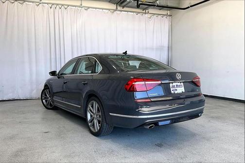 2017 Volkswagen Passat 1.8T R-Line w/Comfort