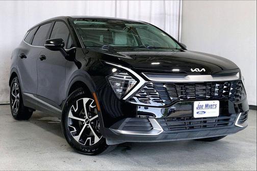 Ebony Black 2024 Kia Sportage EX