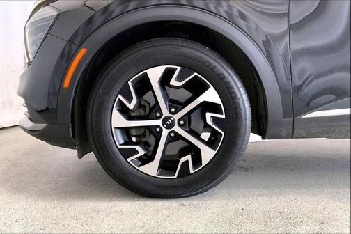 Ebony Black 2024 Kia Sportage EX