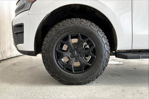 Oxford White 2023 Ford Expedition Timberline